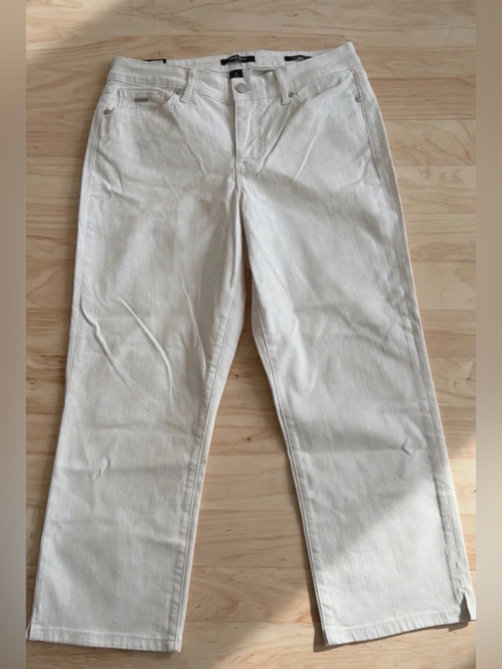 Nine West Cream Capri Pants